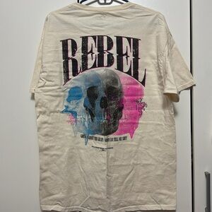 Selling clothes new condition 
Brand - Fashion Nova Men 
Size - Large